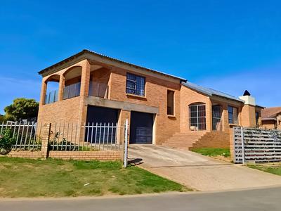House For Sale in Mossel Bay Ext 26, Mossel Bay