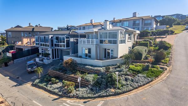 House For Sale in Pinnacle Point Golf Estate, Mossel Bay